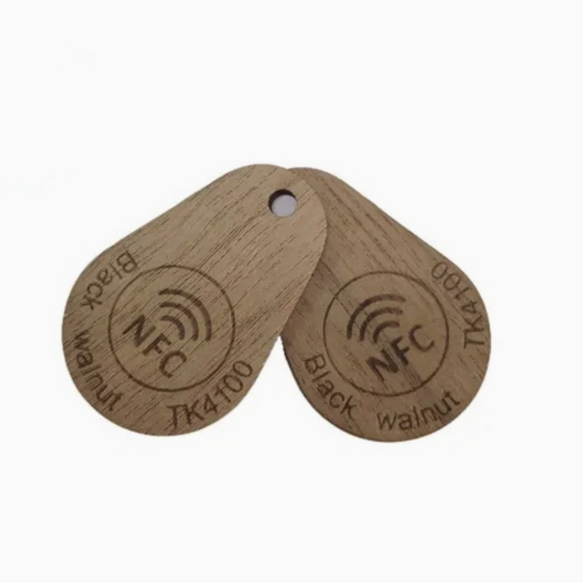 Porte-cl&eacute;s RFID en bois de noyer noir personnalis&eacute;, porte-cl&eacute;s NFC en bois pour le contr&ocirc;le d'acc&egrave;s